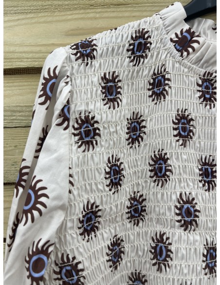 Camisa soles con pecho fruncido y botones