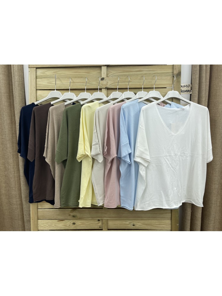 Top de punto de manga caída corta y escote de pico