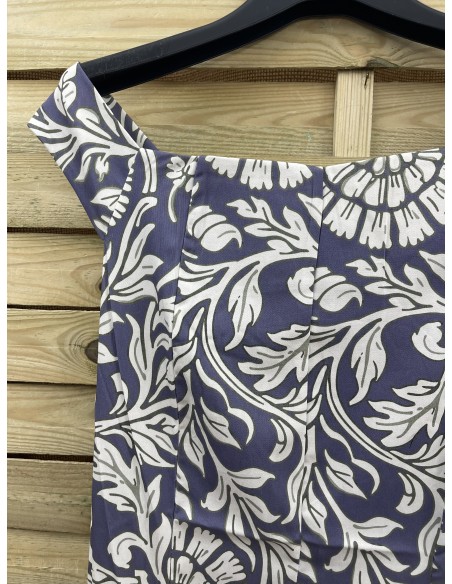 Vestido estampado con aberturas forradas lisas