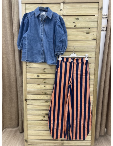 Pantalon barrel de rayas verticales de colores