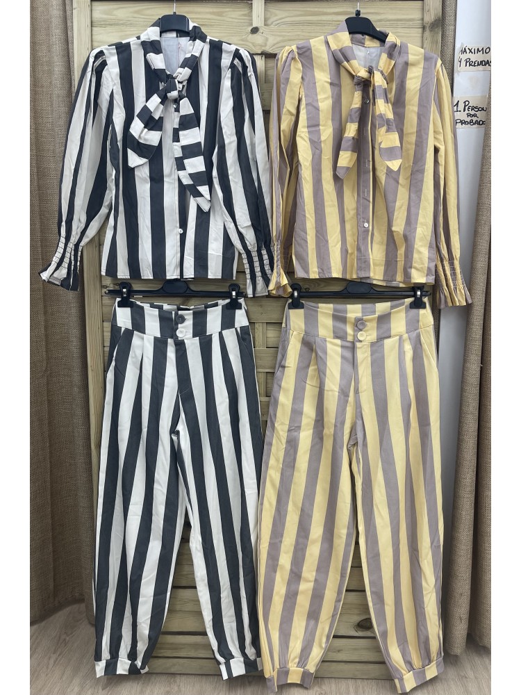 Pantalon bombacho de raya ancha Peniche con doble botón