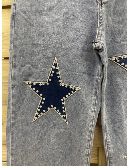Jeans maxi estrellas delanteras con tachas
