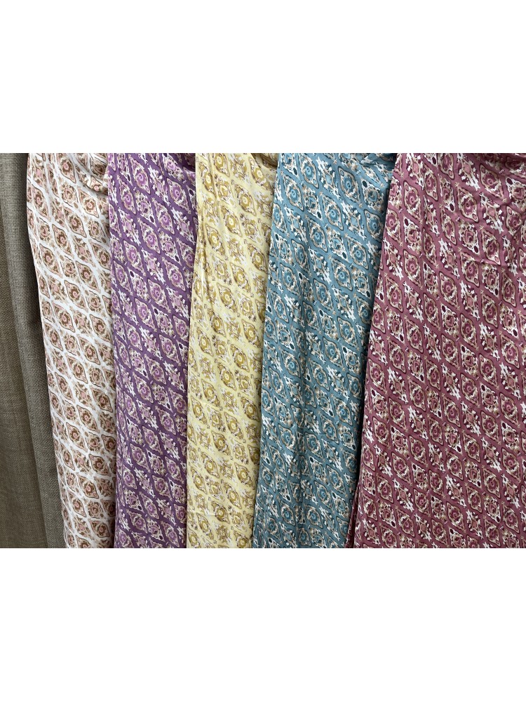 Vestido lencero escote cascada cenefa