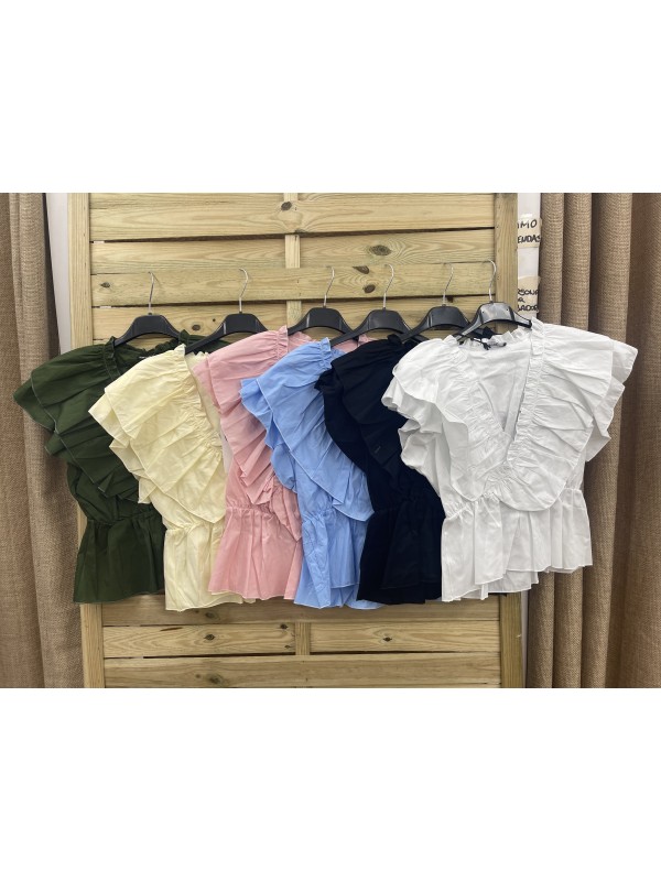 Top maxi volante en pico y corte en cintura 2