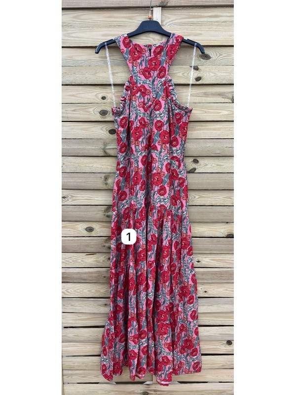 Vestido largo de flores con escote halter con volantito