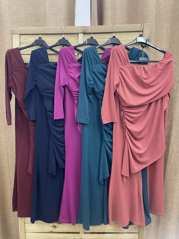 Conjunto de top asimétrico y pantalon