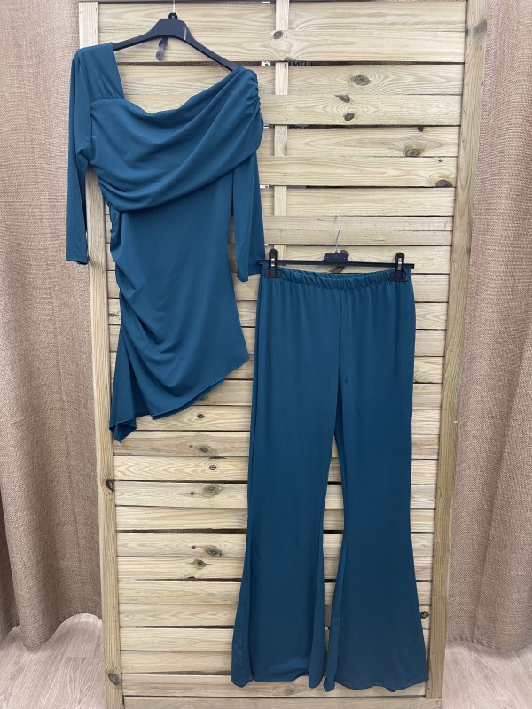 Conjunto de top asimétrico y pantalon 2